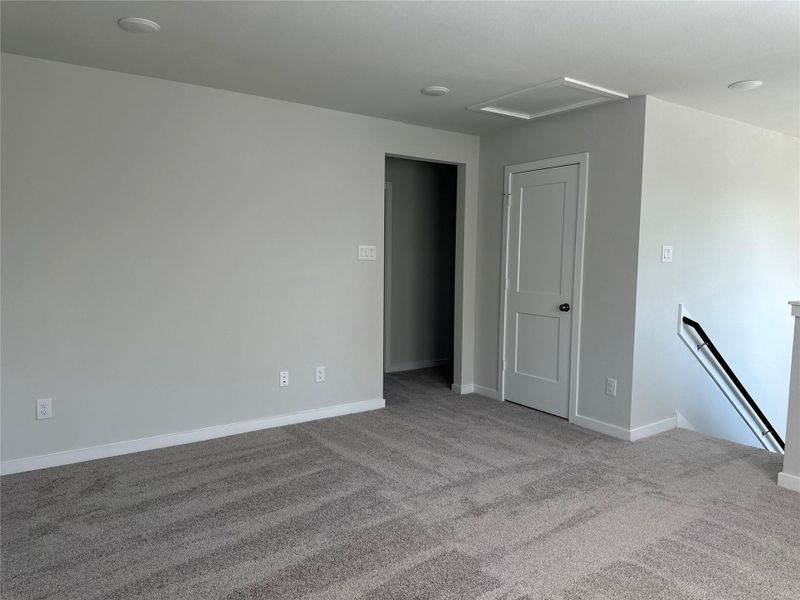 Spacious, unfurnished interior of a new home in Lonestar Collection at Aurora, Katy (Image 19).