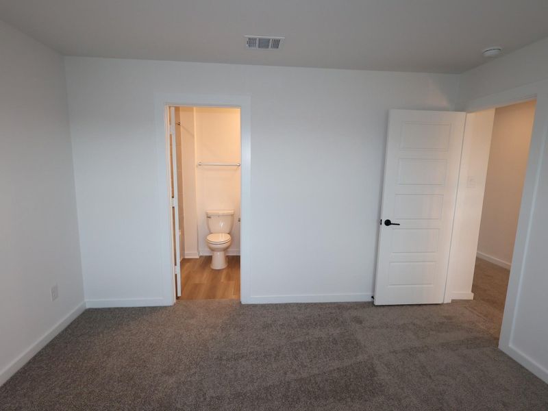 Spacious, unfurnished interior of a new home in Summerview, Fulshear (Image 14). Spacious, unfurnished interior of a new home in Summerview, Fulshear (Image 14).