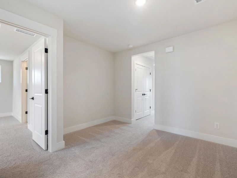 Spacious, unfurnished interior of a new home in Lake Park Villas, Wylie (Image 29).