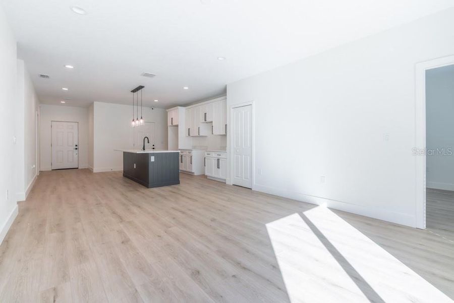 Spacious, unfurnished interior of a new home in , Apopka (Image 26).