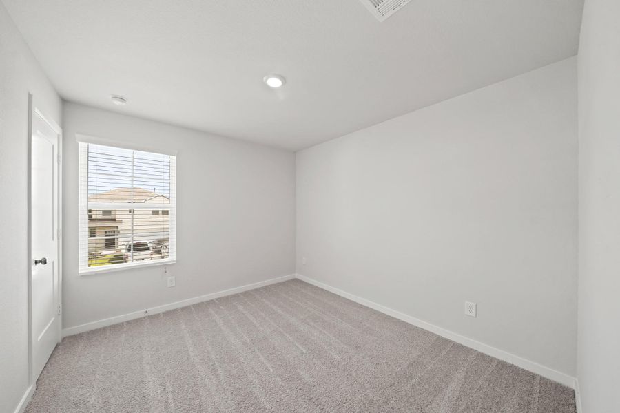 Spacious, unfurnished interior of a new home in Lakes at Black Oak, Magnolia (Image 17).