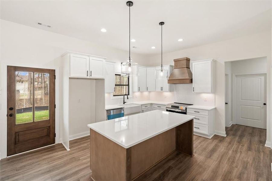Furnished interior view inside a new home in , Rockmart (Image 6).