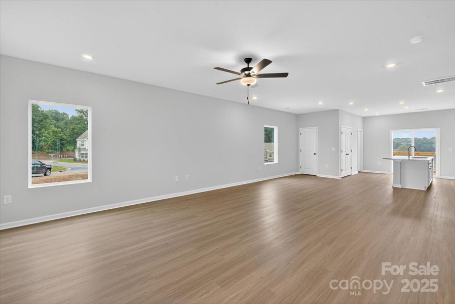 Spacious, unfurnished interior of a new home in Rhyne Court, Gastonia (Image 24).