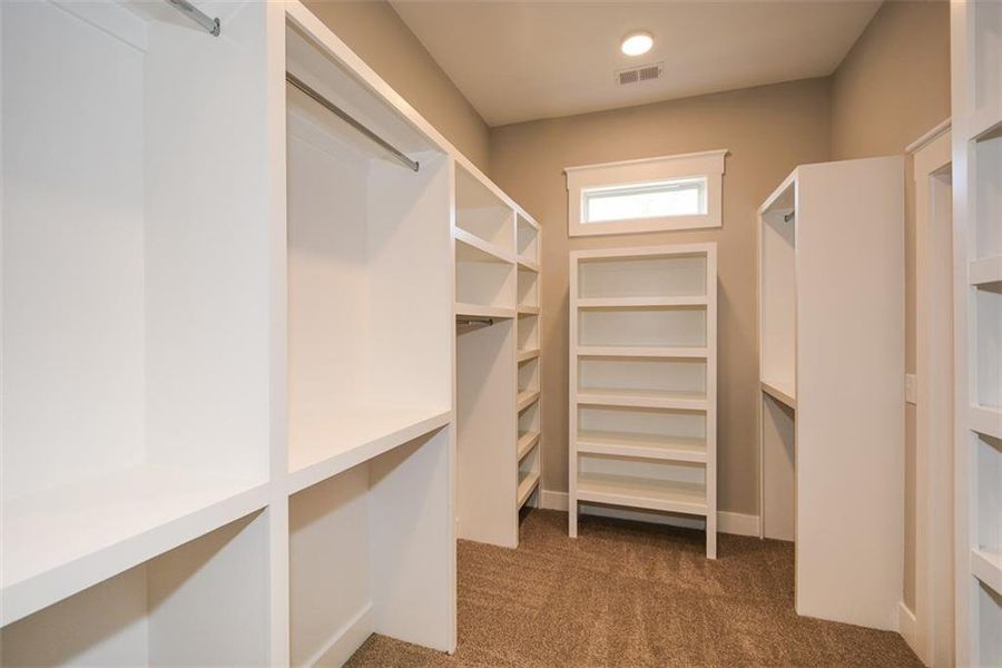 Furnished interior view inside a new home in , Jasper (Image 6).