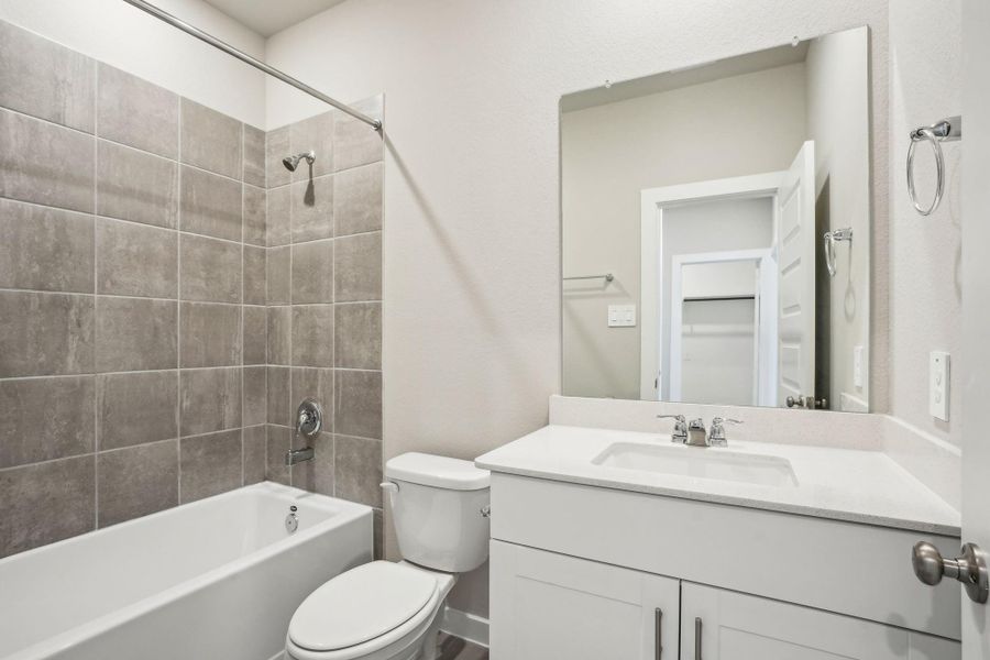 Furnished interior view inside a new home in Kemah Crossing - City Series, Kemah (Image 6). Furnished interior view inside a new home in Kemah Crossing - City Series, Kemah (Image 6).