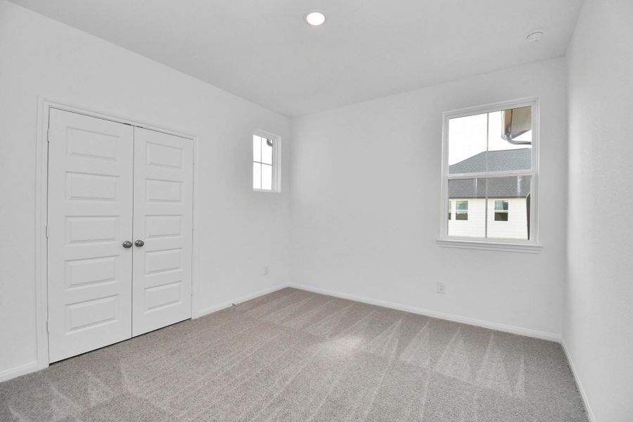 Spacious, unfurnished interior of a new home in Elyson, Katy (Image 29).