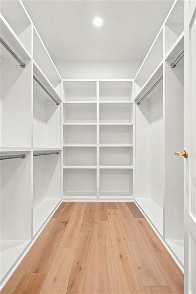 Spacious, unfurnished interior of a new home in , Alpharetta (Image 27). Spacious, unfurnished interior of a new home in , Alpharetta (Image 27).