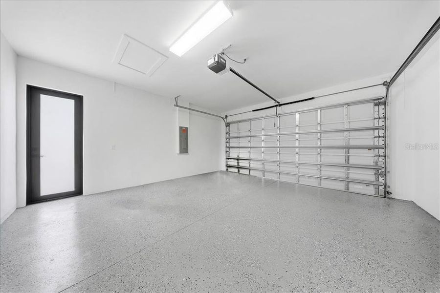 Spacious, unfurnished interior of a new home in , Lehigh Acres (Image 26).