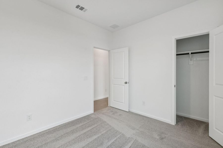 Spacious, unfurnished interior of a new home in River Ranch, Dayton (Image 22).