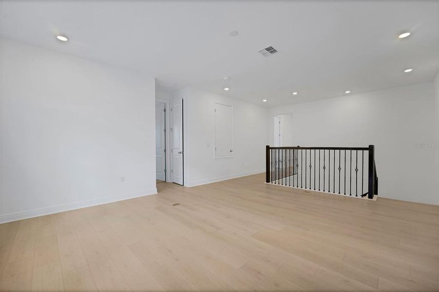 Spacious, unfurnished interior of a new home in Palms at Windermere, Windermere (Image 40).