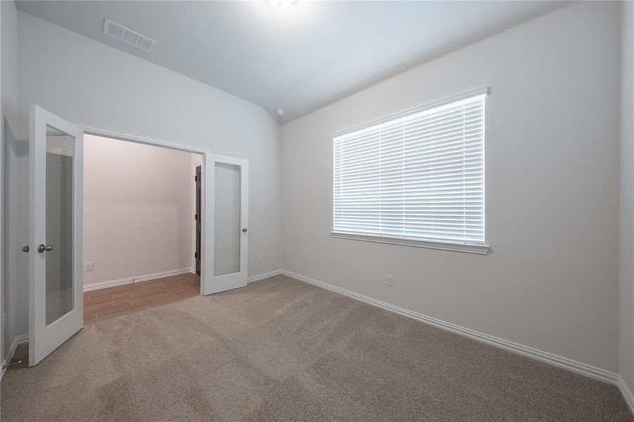 Spacious, unfurnished interior of a new home in Lake Pointe: Lake Pointe at Paloma Creek, Little Elm (Image 14). Spacious, unfurnished interior of a new home in Lake Pointe: Lake Pointe at Paloma Creek, Little Elm (Image 14).