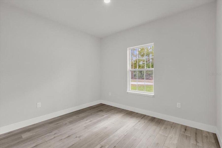 Spacious, unfurnished interior of a new home in , Citrus Springs (Image 22).