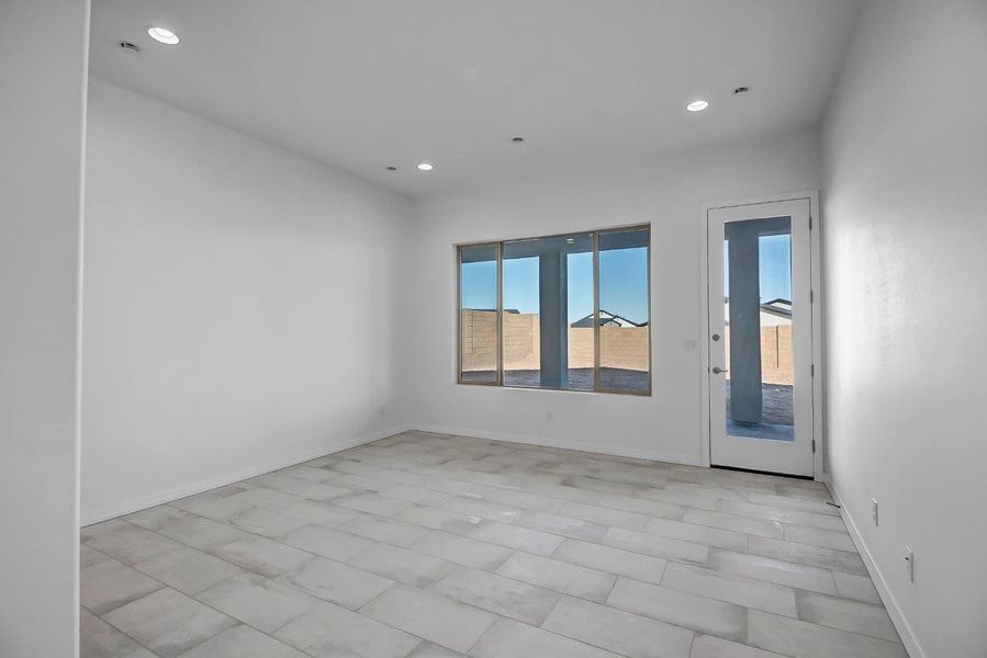 Spacious, unfurnished interior of a new home in Horizon at The Dells, Prescott (Image 14).