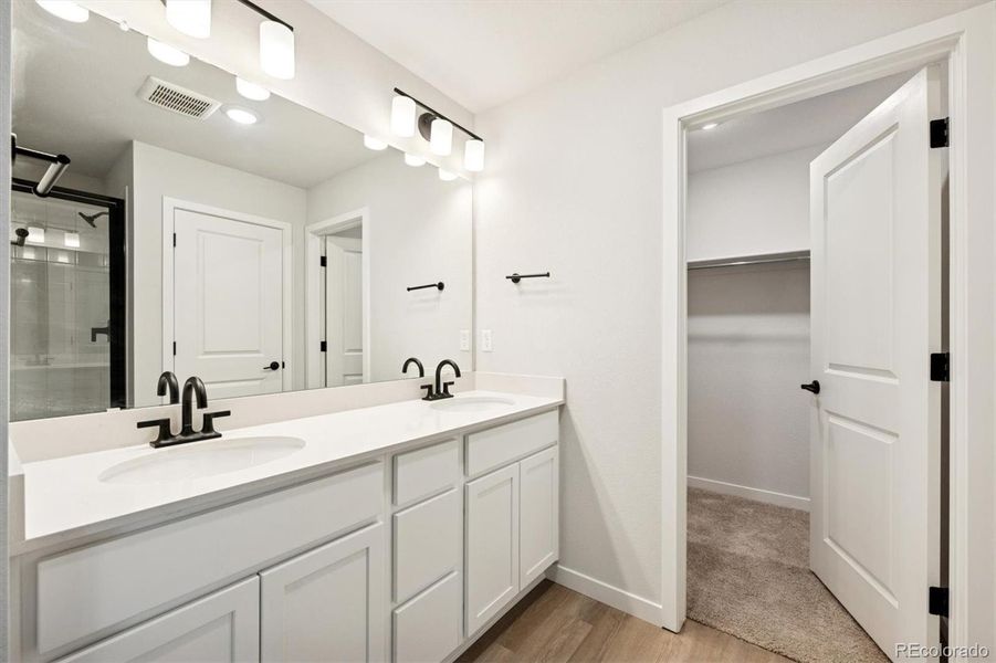 Furnished interior view inside a new home in Coyote Creek, Fort Lupton (Image 8).
