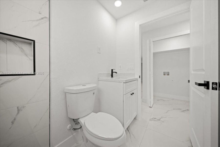 Furnished interior view inside a new home in , Lehigh Acres (Image 4).