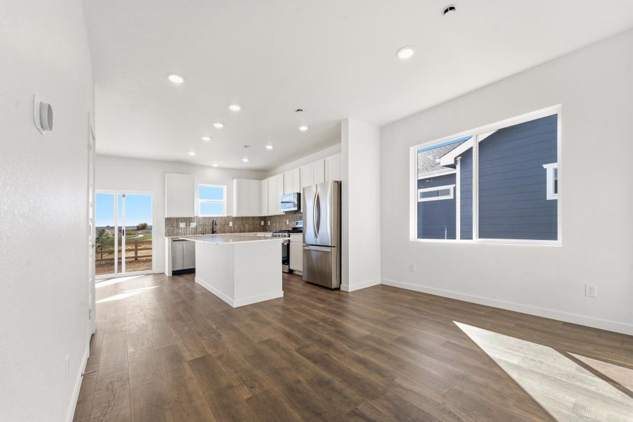 Spacious, unfurnished interior of a new home in Granary, Johnstown (Image 11).
