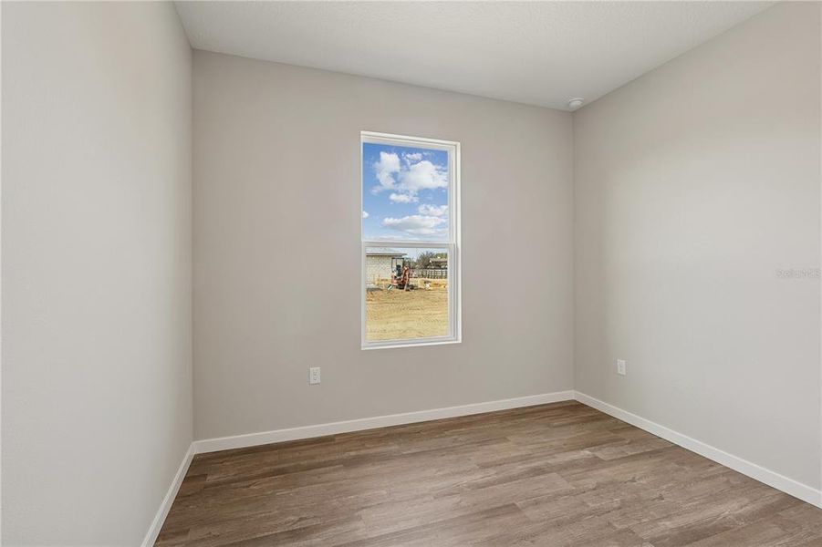 Spacious, unfurnished interior of a new home in Sabana Reserve, Ocala (Image 12).