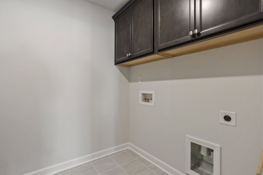 Furnished interior view inside a new home in Georgias Landing, Raleigh (Image 16).