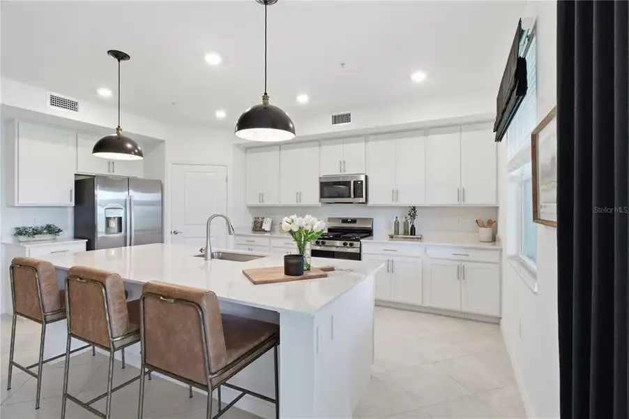 Furnished interior view inside a new home in , Lakewood Ranch (Image 39).