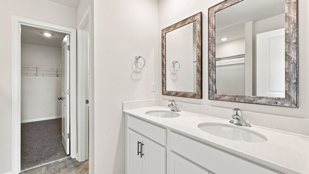 Furnished interior view inside a new home in Chestnut Ridge, Greenville (Image 12).