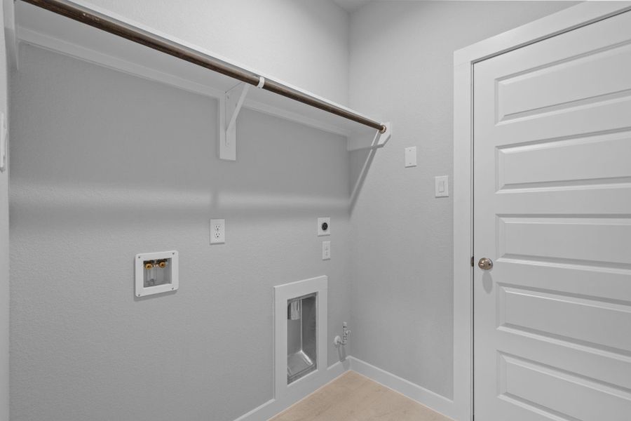 Spacious, unfurnished interior of a new home in Huntington Place, Rosharon (Image 22). Spacious, unfurnished interior of a new home in Huntington Place, Rosharon (Image 22).