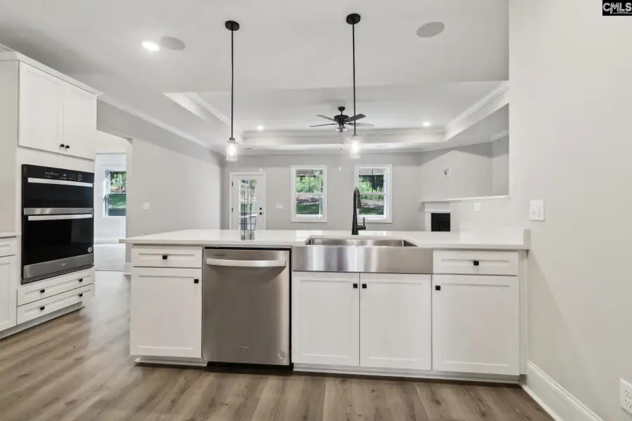 Stock Photo colors and options may be different Stock Photo colors and options may be different