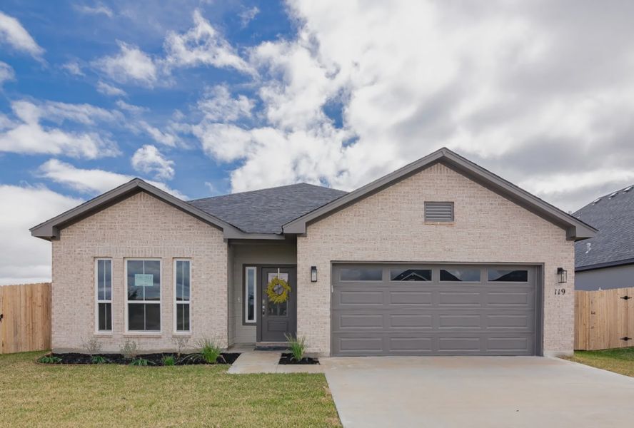 Representative exterior photo of a completed home built from the Kingsland by Steve Klein Custom Builder in TerraVista, Victoria, TX (Image 17).