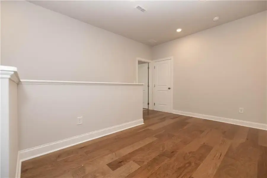 Spacious, unfurnished interior of a new home in Aberdeen, Hoschton (Image 59).
