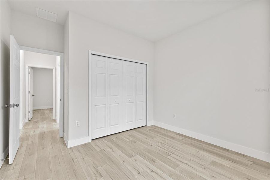 Spacious, unfurnished interior of a new home in , Citrus Springs (Image 20).