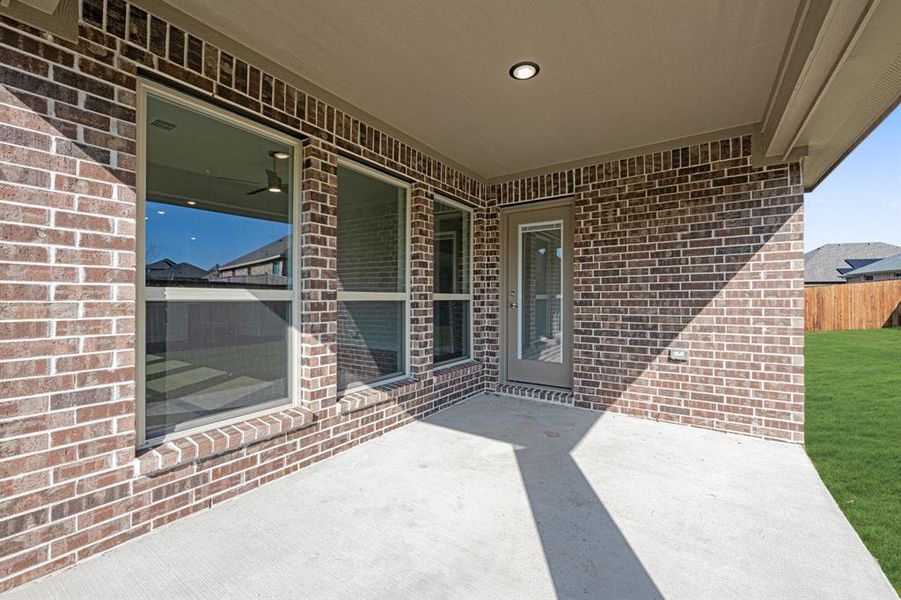 Exterior details and patio area of a home in Sable Creek, Sanger (Image 3). Exterior details and patio area of a home in Sable Creek, Sanger (Image 3).