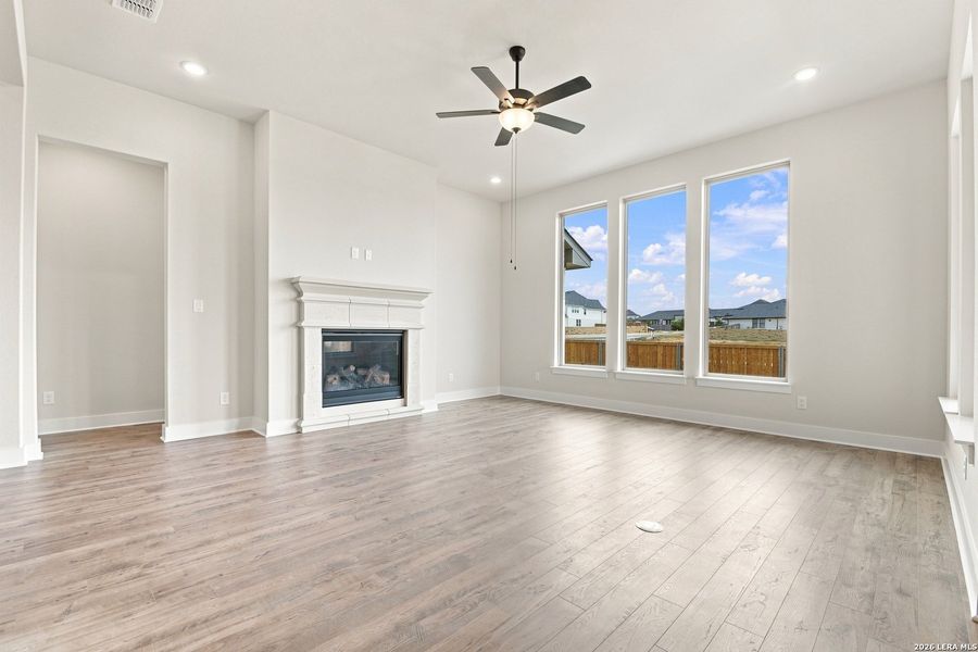 Spacious, unfurnished interior of a new home in Legacy at Lake Dunlap, New Braunfels (Image 34). Spacious, unfurnished interior of a new home in Legacy at Lake Dunlap, New Braunfels (Image 34).