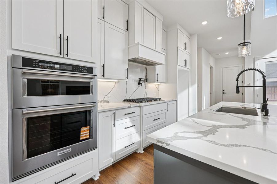 Furnished interior view inside a new home in , Rowlett (Image 14).