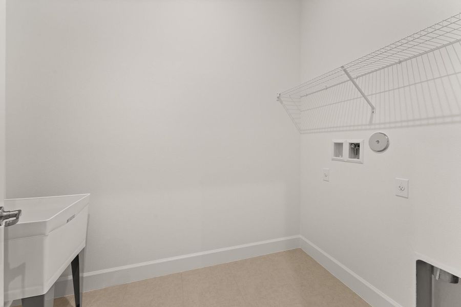 Spacious, unfurnished interior of a new home in Tradition - Seville, Port St. Lucie (Image 9). Spacious, unfurnished interior of a new home in Tradition - Seville, Port St. Lucie (Image 9).