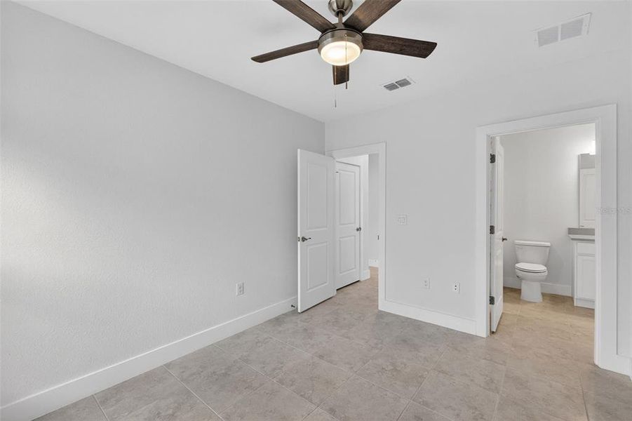 Spacious, unfurnished interior of a new home in , Port Charlotte (Image 32).