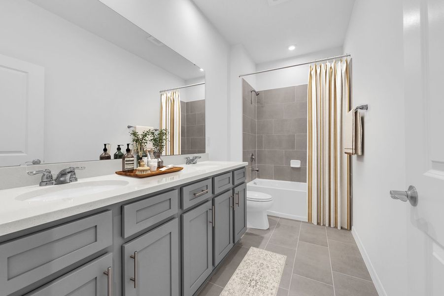 Full Bathroom #2