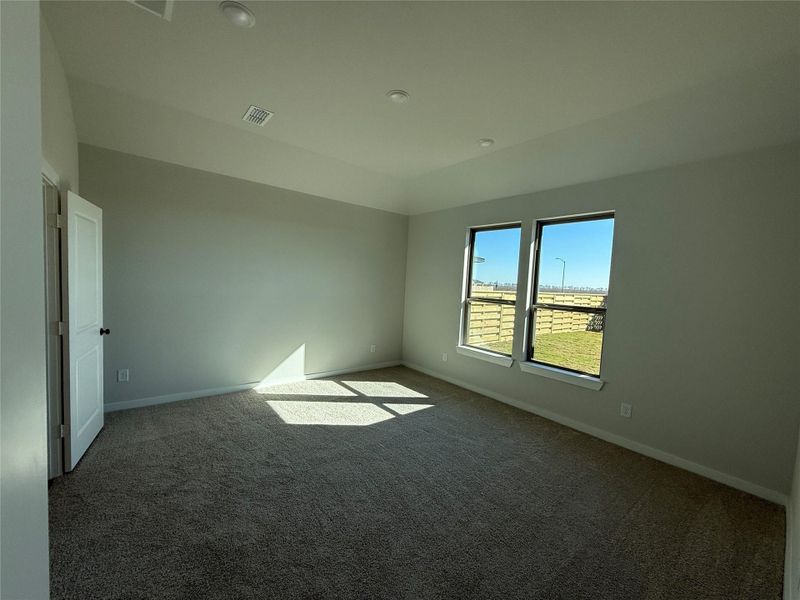 Spacious, unfurnished interior of a new home in Austin Point, Richmond (Image 9).