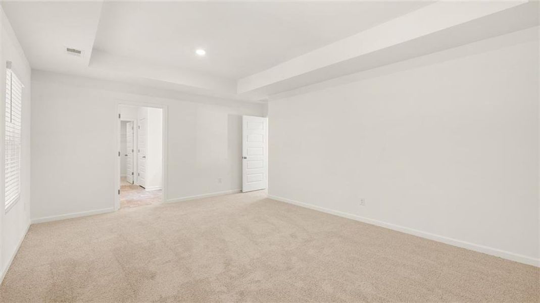 Spacious, unfurnished interior of a new home in Bridle Creek, Locust Grove (Image 19).