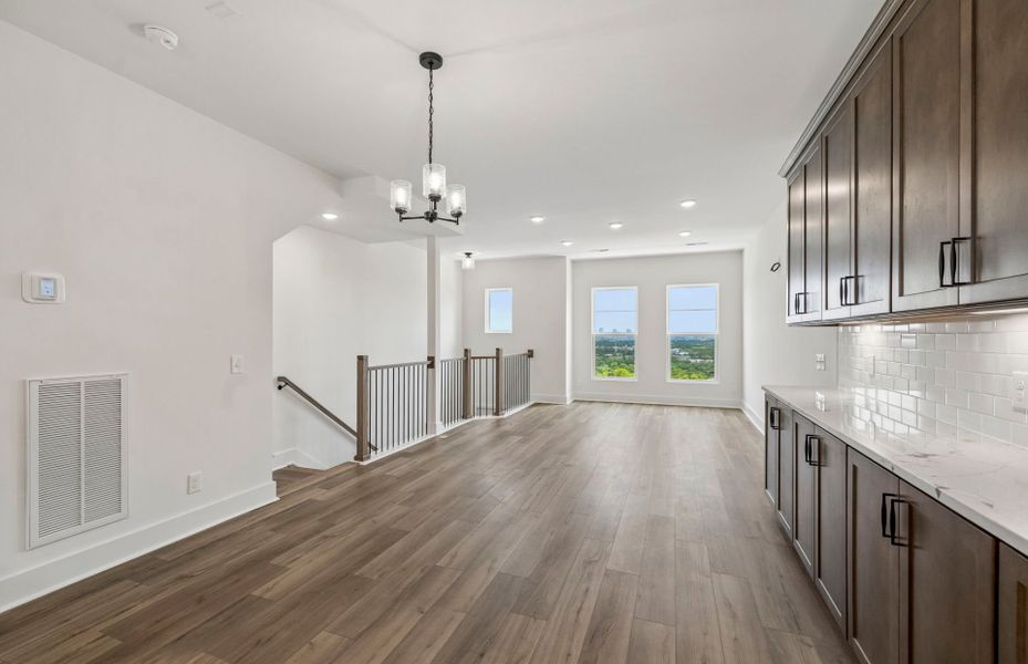 Image 34 of a home in Skyline.
