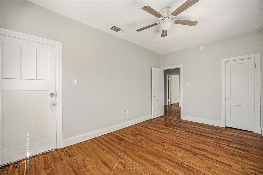 Spacious, unfurnished interior of a new home in , Stephenville (Image 22).