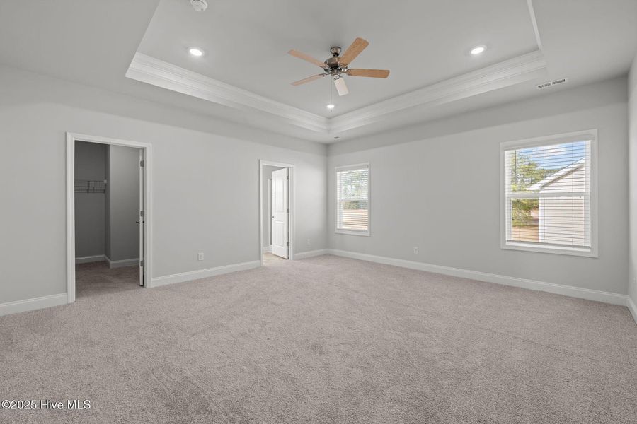 Spacious, unfurnished interior of a new home in Fairfield Harbour, New Bern (Image 23). Spacious, unfurnished interior of a new home in Fairfield Harbour, New Bern (Image 23).