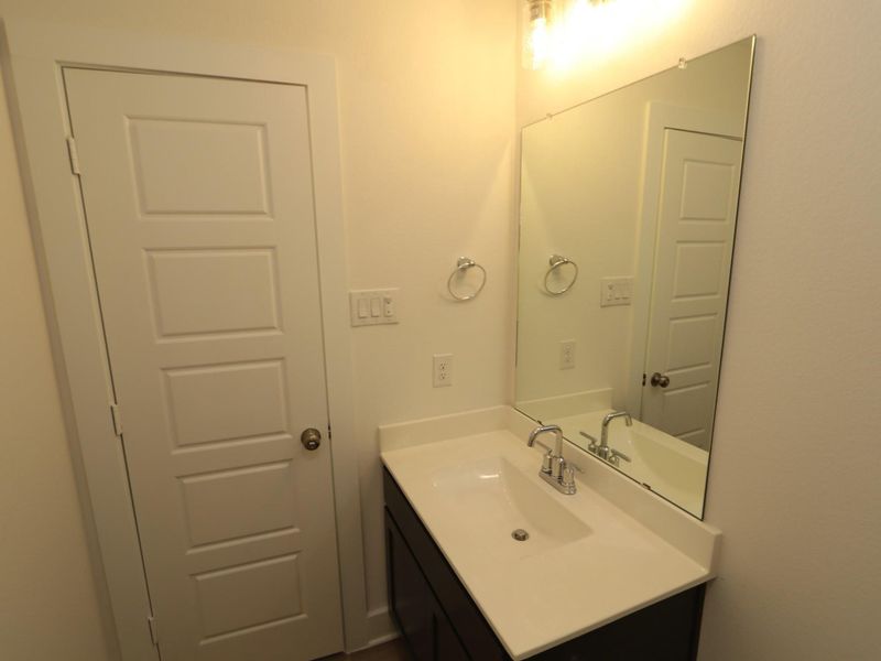 Furnished interior view inside a new home in Lago Mar, Santa Fe (Image 5). Furnished interior view inside a new home in Lago Mar, Santa Fe (Image 5).