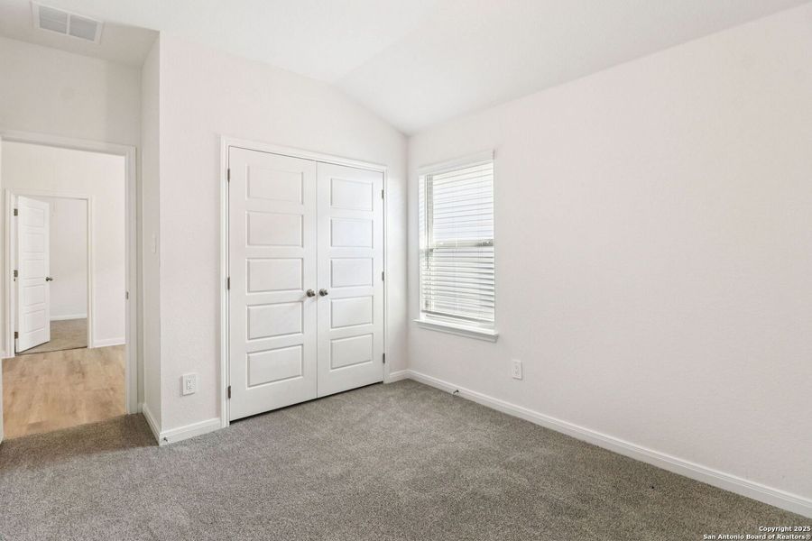 Spacious, unfurnished interior of a new home in Catalina, Converse (Image 22).