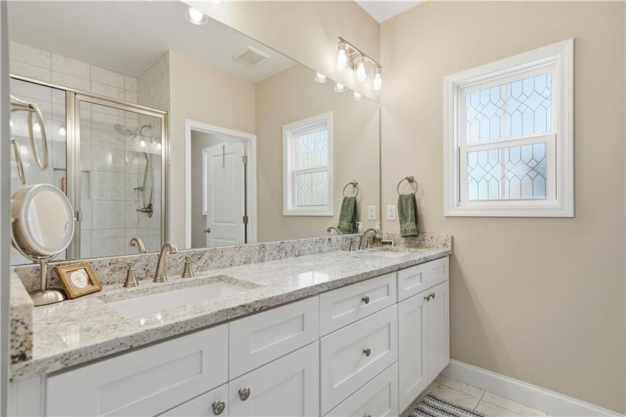 Furnished interior view inside a new home in , Jasper (Image 22).