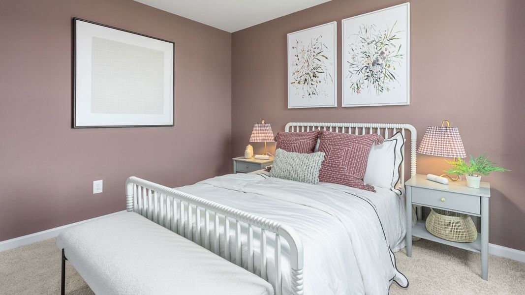 Representative furnished interior of a home built from the Hayden by D.R. Horton in Middleton, Greensboro (Image 14).