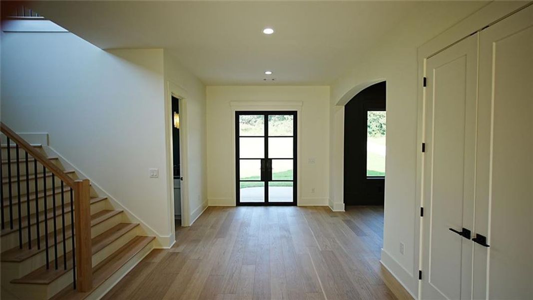 Spacious, unfurnished interior of a new home in , Flowery Branch (Image 22).