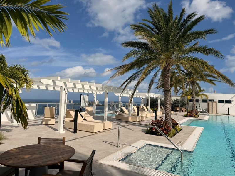 Community amenities in , Lake Park (Image 19).