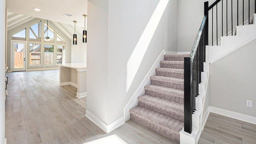 Spacious, unfurnished interior of a new home in Grand Central Park, Conroe (Image 12).