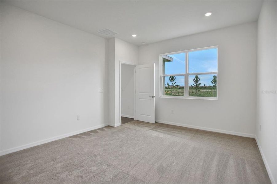 Spacious, unfurnished interior of a new home in Turnleaf, Punta Gorda (Image 38).