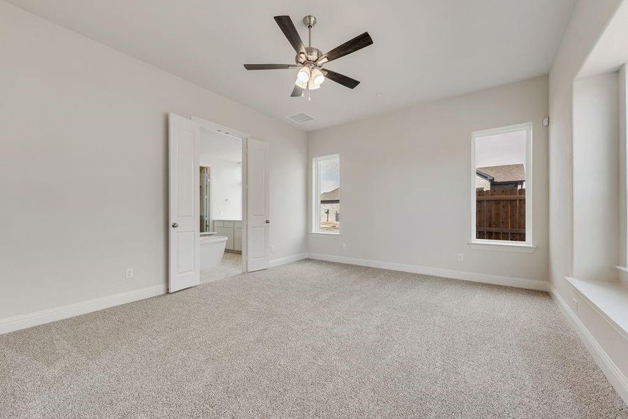 Spacious, unfurnished interior of a new home in Cedar Ridge Estates, Grand Prairie (Image 35). Spacious, unfurnished interior of a new home in Cedar Ridge Estates, Grand Prairie (Image 35).