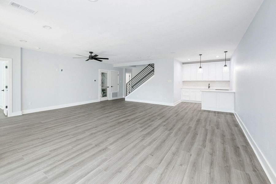 Spacious, unfurnished interior of a new home in , Austin (Image 32).
